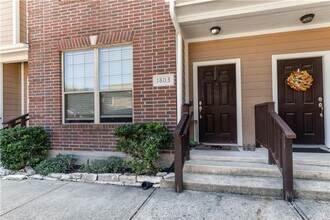 August 2026 Pre-Lease!! Cute 2/2.5 Condo C in College Station, TX - Building Photo - Building Photo