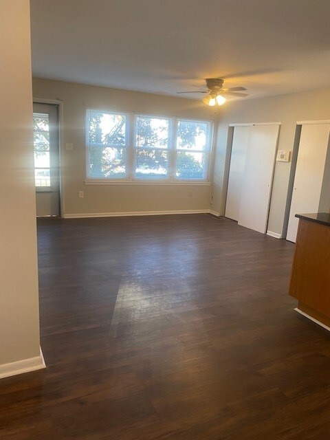 526 Green Ln, Unit #1 in Philadelphia, PA - Building Photo