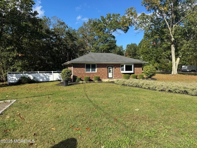 196 Willow Dr in Jackson Township, NJ - Building Photo - Building Photo