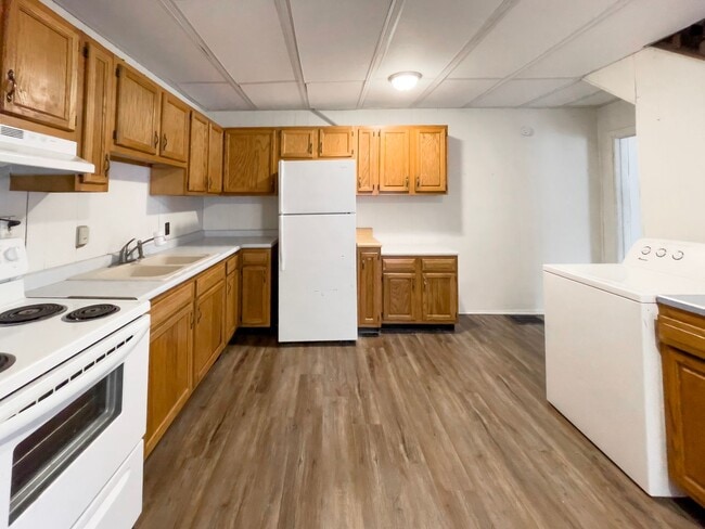 824 W University Ave in Muncie, IN - Building Photo - Building Photo