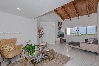 50 Ocean Ln Dr in Key Biscayne, FL - Building Photo - Building Photo