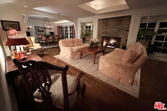 1456 Roscomare Rd in Los Angeles, CA - Building Photo - Building Photo