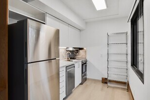 934 High St in Madison, WI - Building Photo