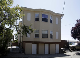 489 55th St Apartments