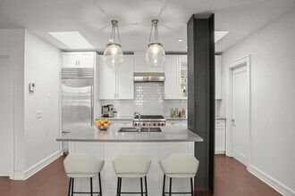 409 Greenwich Ave in Greenwich, CT - Building Photo - Building Photo