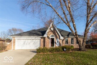 1221 Briarwood Dr in Brownsburg, IN - Building Photo - Building Photo