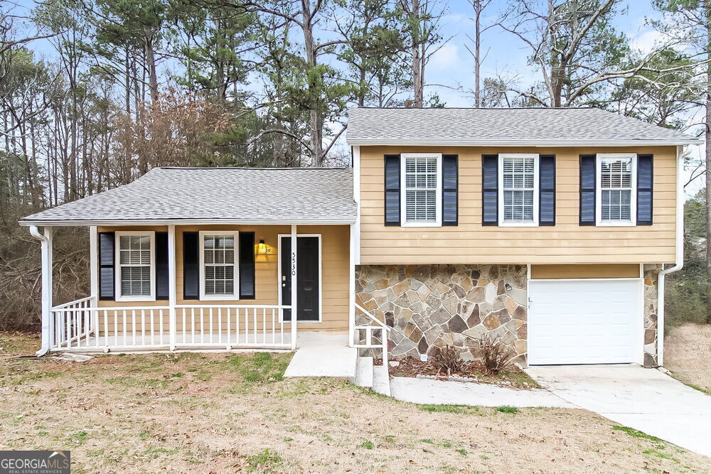 5530 La Fleur Trail in Stonecrest, GA - Building Photo