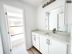 3048 NW 27th Terrace in Boca Raton, FL - Building Photo - Building Photo