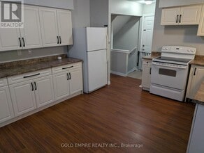 105 Augusta Crescent in London, ON - Building Photo - Building Photo