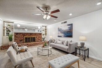 3094 W Escalon Ave in Fresno, CA - Building Photo - Building Photo