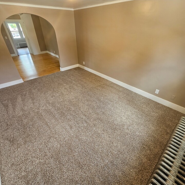 1014 S 25th St, Unit 1014 S 25th St. Upper #1 in Manitowoc, WI - Foto de edificio