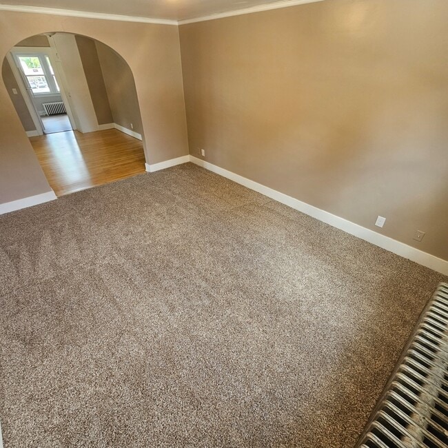 property at 1014 S 25th St