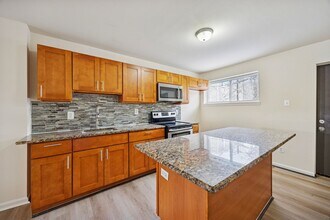 5725 Race St in Philadelphia, PA - Foto de edificio - Building Photo