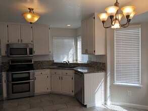 941 Beechwood Cir in Suisun City, CA - Building Photo - Building Photo