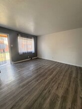 535 Texas St NE, Unit C in Albuquerque, NM - Building Photo - Building Photo