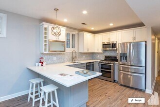618 W Oakdale Ave in Chicago, IL - Building Photo - Building Photo