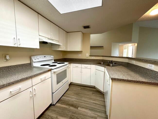 8965 Okeechobee Blvd, Unit 302