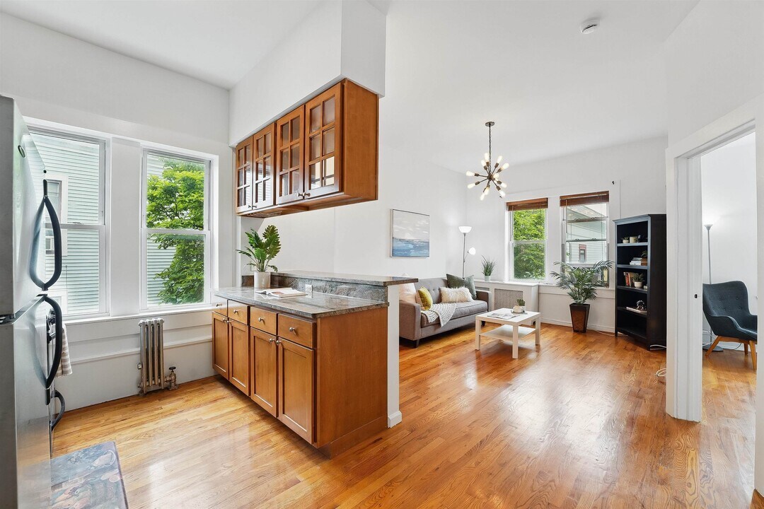 238 Ogden Ave. in Jersey City, NJ - Building Photo