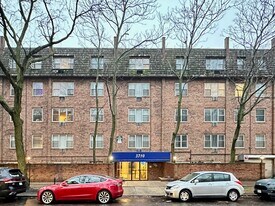 3710 N Pine Grove Ave, Unit 712 in Chicago, IL - Building Photo