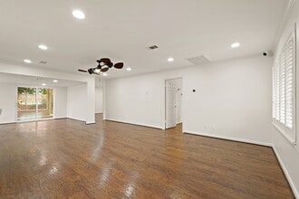 4526 Benning Dr in Houston, TX - Building Photo - Building Photo