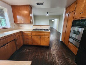 4131 Aralia Rd in Altadena, CA - Foto de edificio - Building Photo