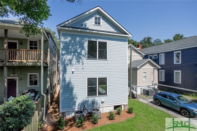 property at 1720 Barnard St