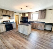 9482 Lighthouse Dr in Fair Haven, MI - Building Photo