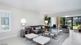 1545 Oyster Catcher Point in Naples, FL - Building Photo