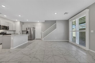 3532 Siderno Ln in Henderson, NV - Building Photo - Building Photo
