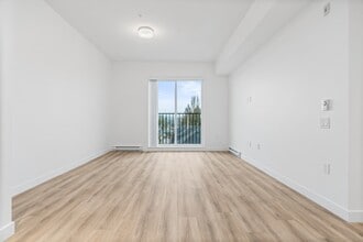 8031-8031 Williams Rd in Richmond, BC - Building Photo - Building Photo