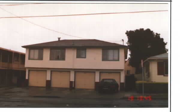 5017 Barrett Ave in Richmond, CA - Foto de edificio - Building Photo