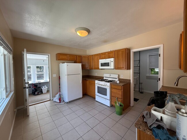 property at 918 Dayton St SW