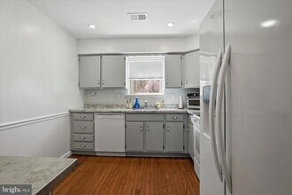 102 Eaton Dr in Wayne, PA - Building Photo - Building Photo