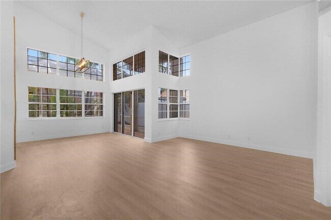 1525 Seabay Rd in Weston, FL - Building Photo - Building Photo