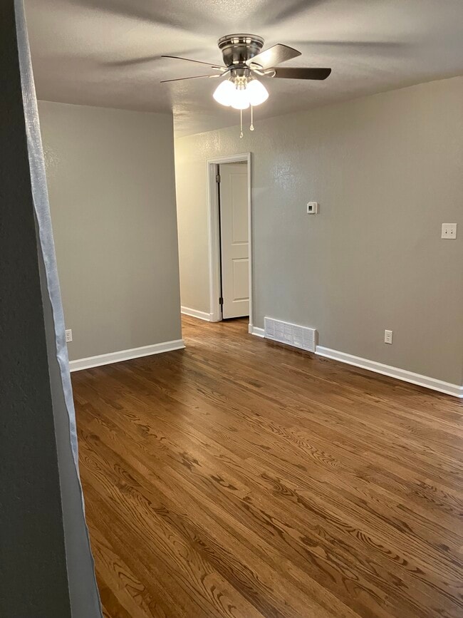 1821 Lark Bunting Ln in Pueblo, CO - Building Photo - Building Photo