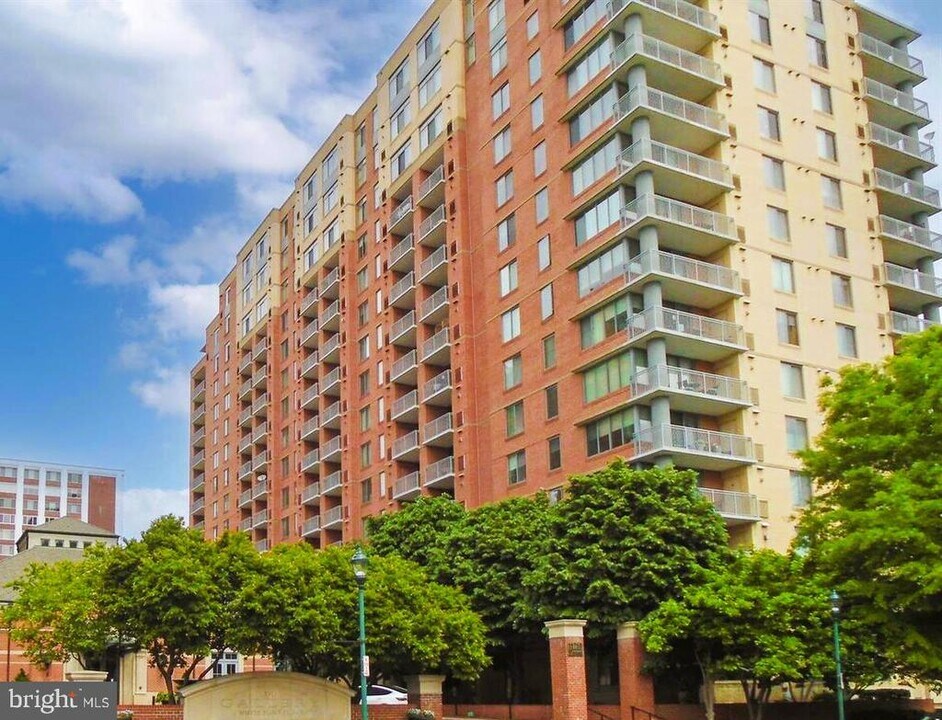 11710 Old Georgetown Rd in North Bethesda, MD - Building Photo