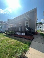 1804 14th Ave in Moline, IL - Building Photo