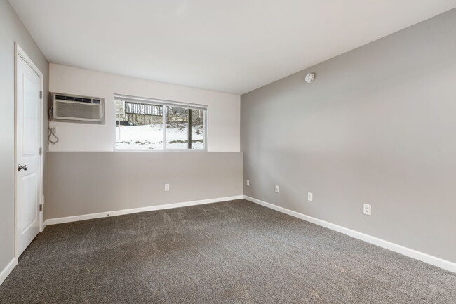 835 Grand Ave NE, Unit D