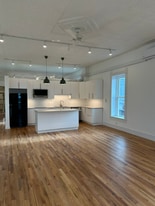 204 W Washington St in Monticello, IL - Building Photo