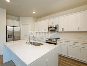 6491 Enlightenment Dr in Reno, NV - Foto de edificio - Building Photo