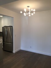 23621 Del Monte Dr, Unit 327 in Santa Clarita, CA - Building Photo - Building Photo