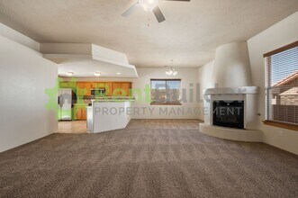 905 Loma Pinon Loop in Rio Rancho, NM - Building Photo - Building Photo