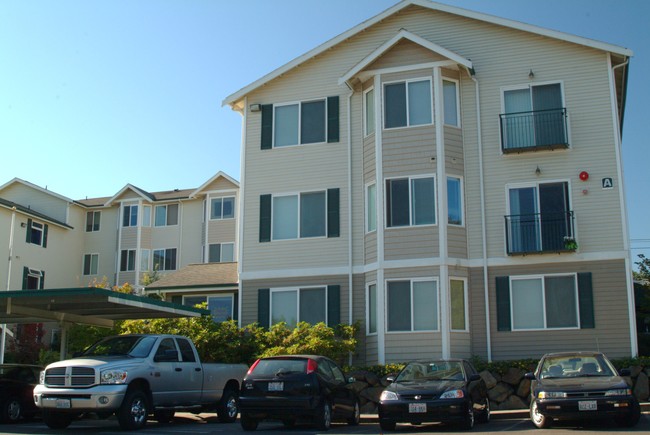 Oasis Apartments in Tacoma, WA - Foto de edificio - Building Photo