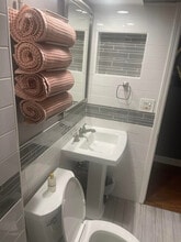 6462 N Northwest Hwy in Chicago, IL - Building Photo - Building Photo