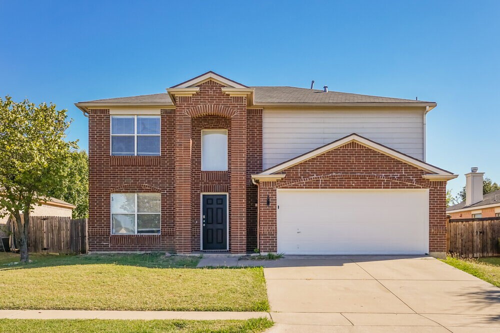 7001 Baybridge Dr in Arlington, TX - Building Photo