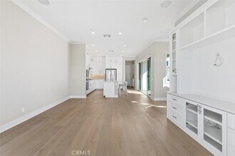 157 Novel in Irvine, CA - Building Photo - Building Photo