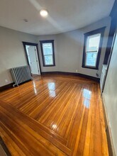 1238 Blue Hill Ave, Unit #2 in Boston, MA - Foto de edificio - Building Photo