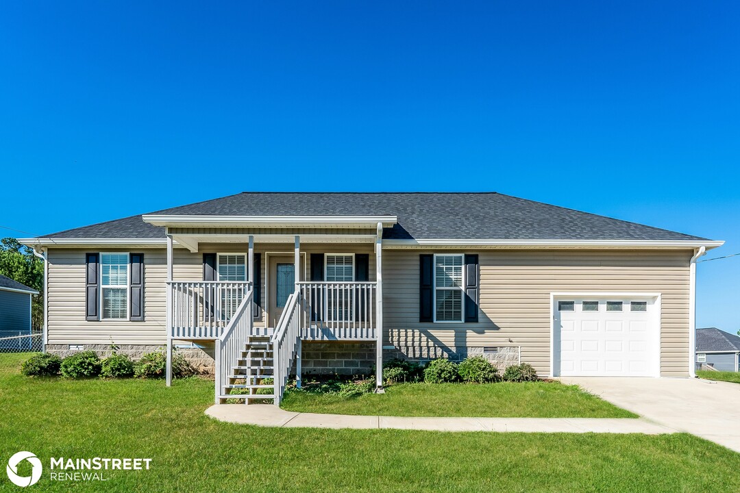 100 Teal Dr in Hayden, AL - Foto de edificio