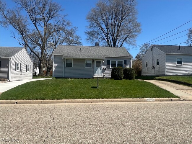 property at 1046 Overland Ave NE