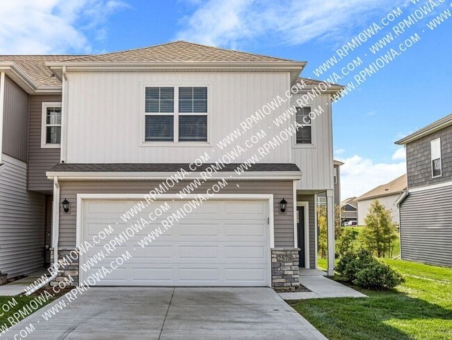 property at 2578 SE Morningdew Dr